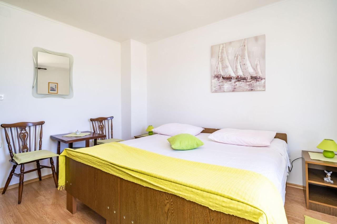 Apartment Laurel Leaf Lovorno Luaran gambar