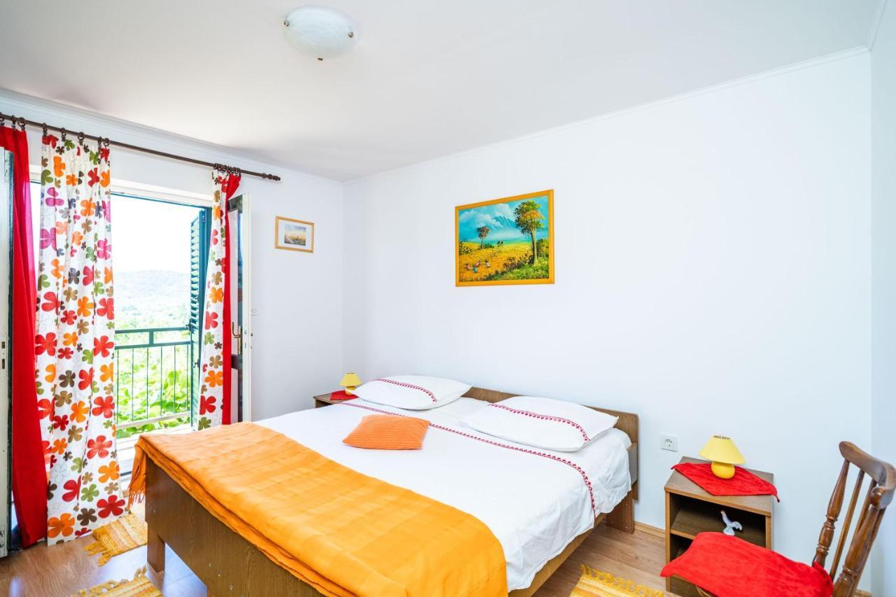 Apartment Laurel Leaf Lovorno Luaran gambar